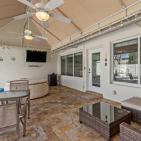 Chic Fort Lauderdale House With Private Pool ภายนอก รูปภาพ